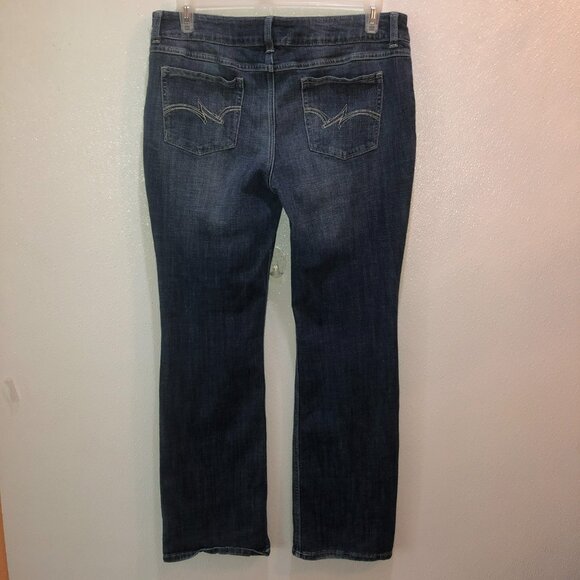 Wrangler Womens Size 15 x 34 Dark Wash Blue Essential Mid Rise Boot Cut Jeans - Picture 5 of 9